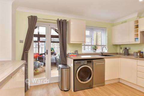 2 bedroom terraced house for sale, Arethusa Road, Rochester ME1