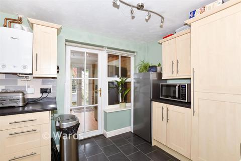 2 bedroom semi-detached house for sale, Pine Place, Maidstone ME15