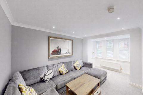2 bedroom flat for sale, Hatherlow Court, Westhoughton, BL5
