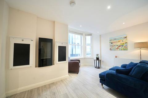 undefined, Surrey Street, Surrey House, NR27