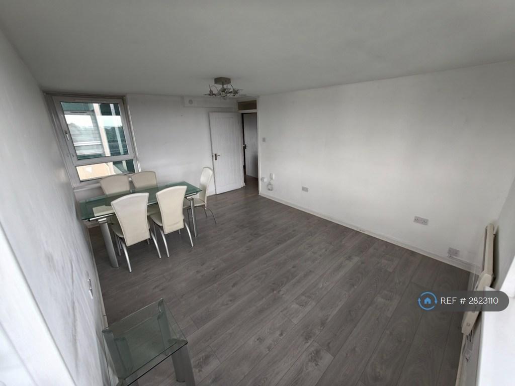 Living Room/Dining Room