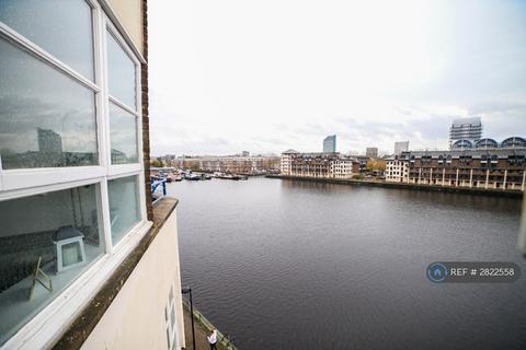 1 bedroom maisonette to rent, Aland Court, London, SE16
