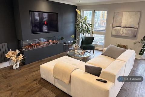undefined, Goodhart Place, London, E14