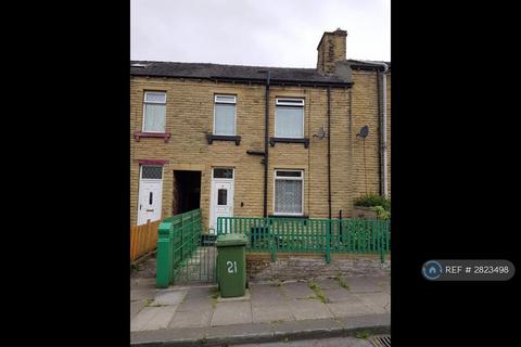 2 bedroom terraced house to rent, Clough Road, Huddersfield, HD2