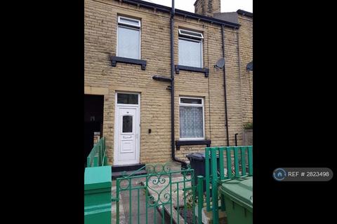 2 bedroom terraced house to rent, Clough Road, Huddersfield, HD2
