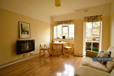 1 bedroom flat to rent, Newtown Court, London, SW11