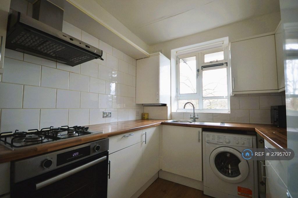 Fully Fitted Kitchen