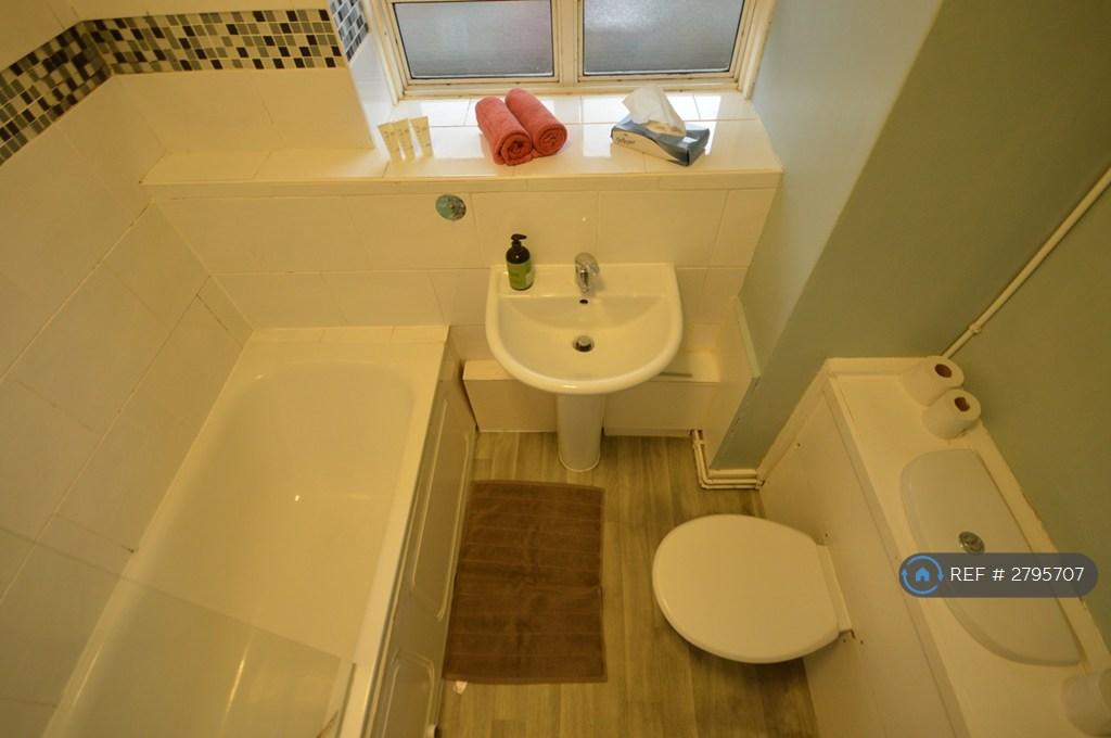 Bathtub