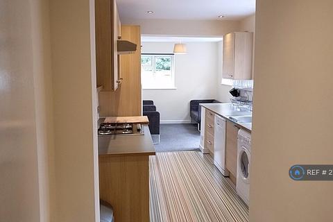 6 bedroom terraced house to rent, Milton Road, Southampton, SO15