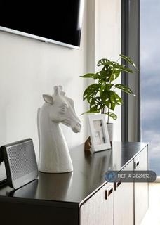 undefined, Commercial St, London, E1