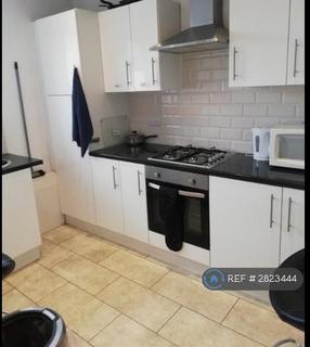 1 bedroom in a house share to rent, Uxbridge Road, Hayes, UB4