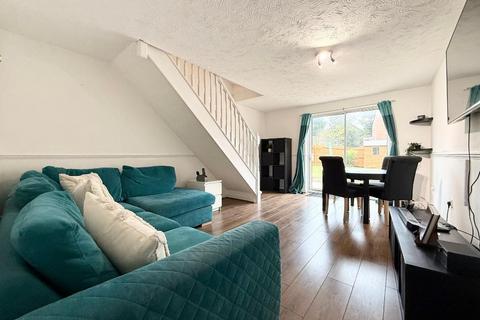 3 bedroom semi-detached house for sale, Simpson Close, Challney, Luton, Bedfordshire, LU4 9TP