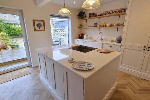 5 bedroom detached house for sale, Sirius Close, Seaview, Isle of Wight, PO34 5LH