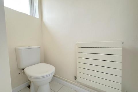 undefined, Mees Close, Luton, LU3 4AZ