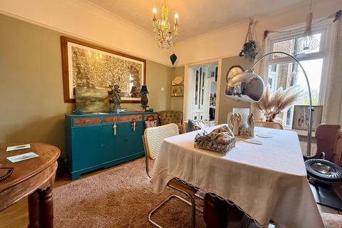 3 bedroom semi-detached house for sale, Hitchin Road, Round Green, Luton, Bedfordshire, LU2 7SL