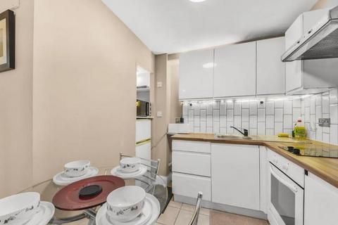2 bedroom flat to rent, Otter Close, Stratford, London, E15 2PZ
