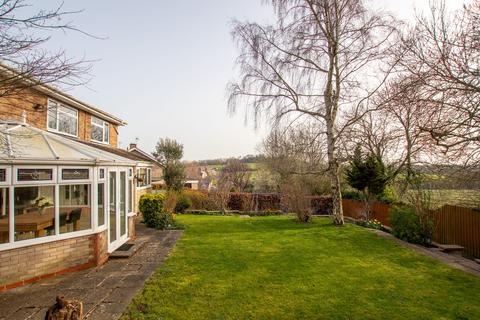 4 bedroom detached house for sale, Balmoral Avenue, Banbury, OX16