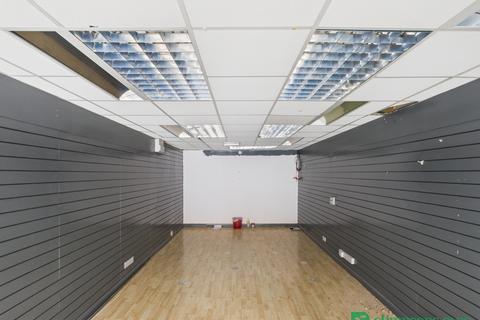 Retail property (high street) to rent, 8 Lime St Bedford MK40 1LD