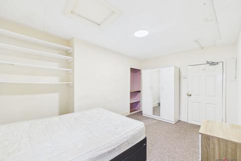 undefined, High Street, Cheltenham GL50