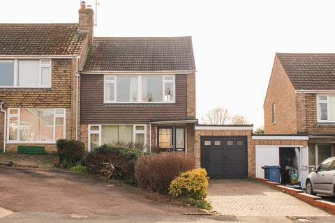 3 bedroom semi-detached house for sale, Osterley Grove, Banbury, OX16