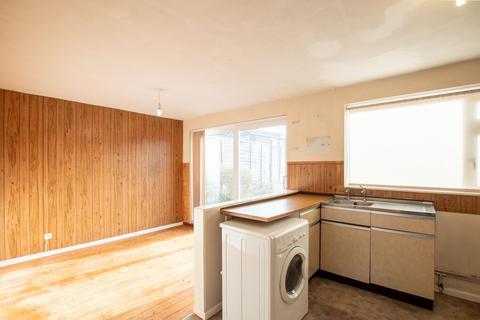 3 bedroom semi-detached house for sale, Osterley Grove, Banbury, OX16