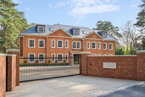 3 bedroom flat for sale, Coronation Road, Ascot, Berkshire