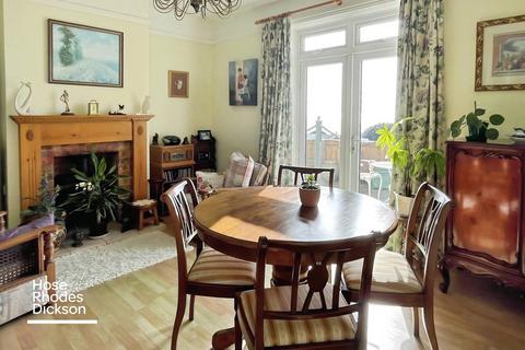 3 bedroom detached house for sale, Macrocarpa Road, Ventnor