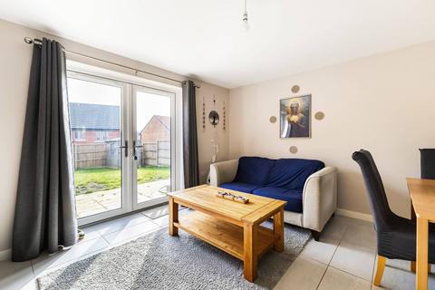 3 bedroom townhouse for sale, 26 Carnelian Avenue, Wellingborough, Northamptonshire, NN8 6DL
