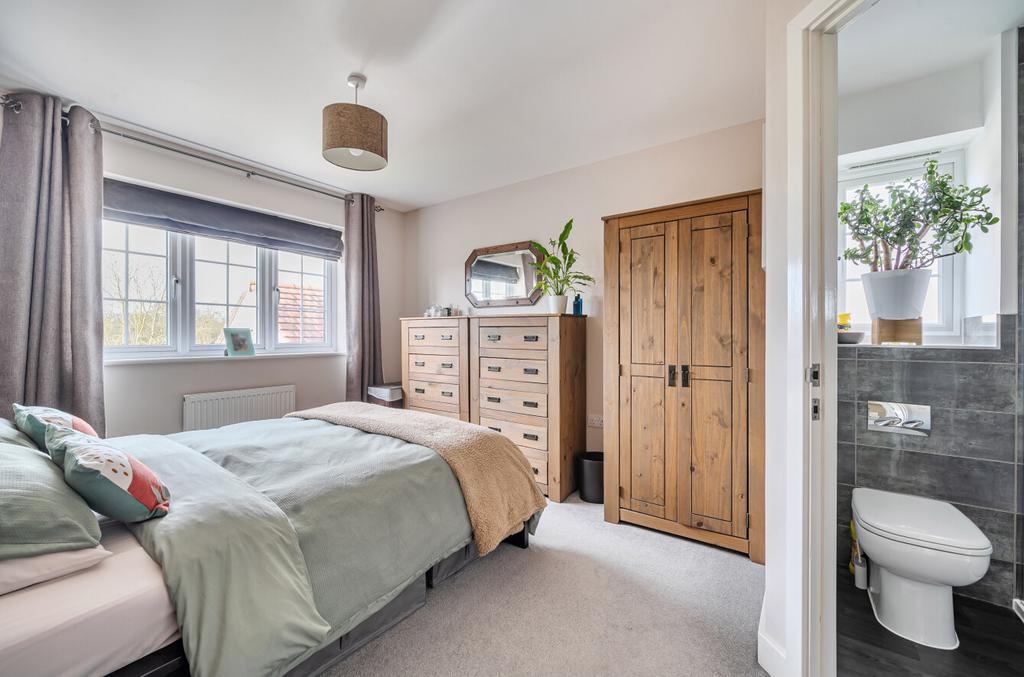Bedroom 1/En Suite