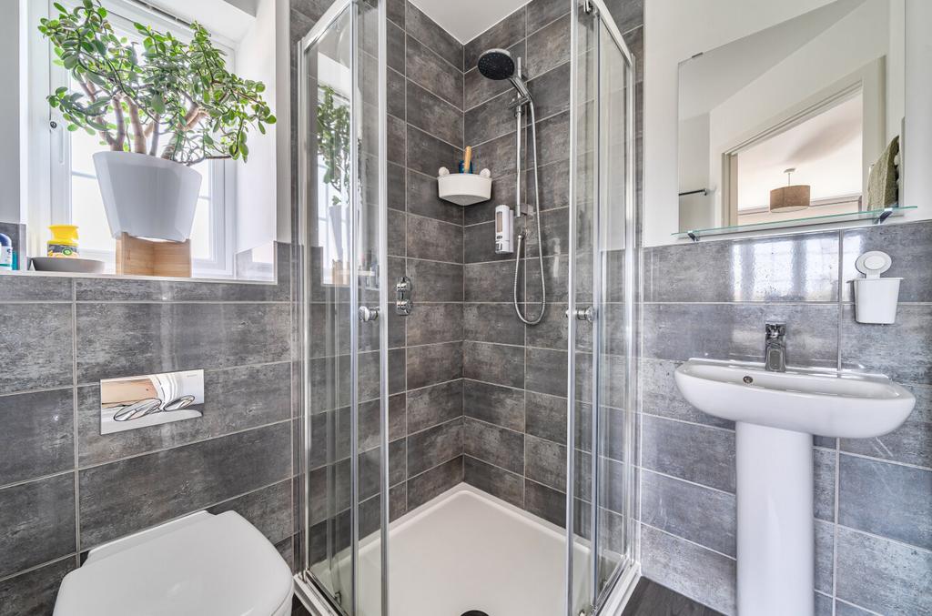 En Suite Shower Room