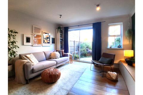 2 bedroom terraced house for sale, Shire Place, Redhill, RH1