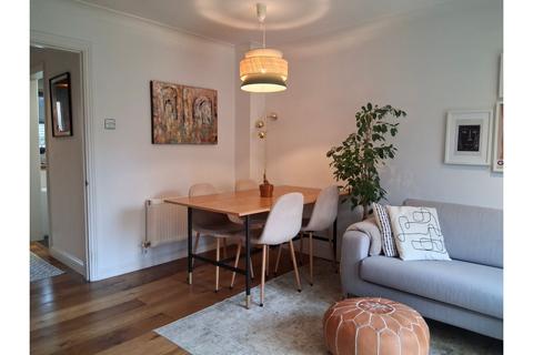 2 bedroom terraced house for sale, Shire Place, Redhill, RH1