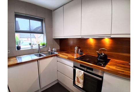 2 bedroom terraced house for sale, Shire Place, Redhill, RH1