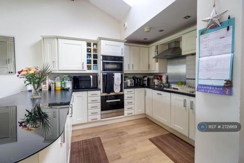 undefined, Meadow Road, Bradford, BD10