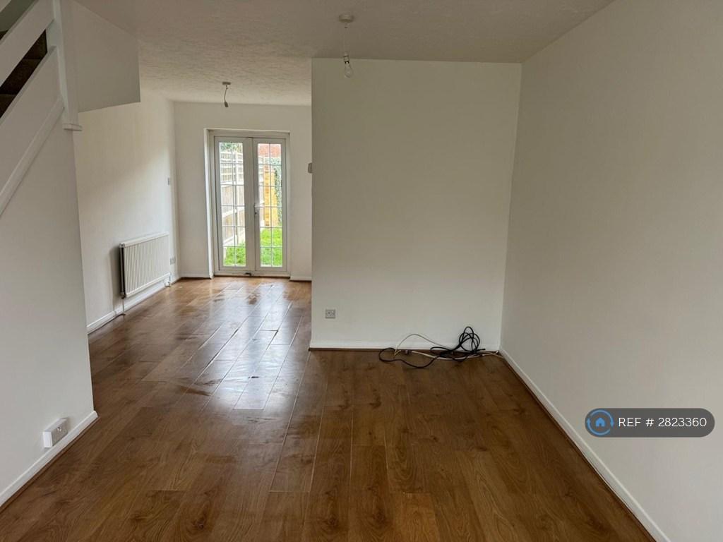 Open Living Room Diner
