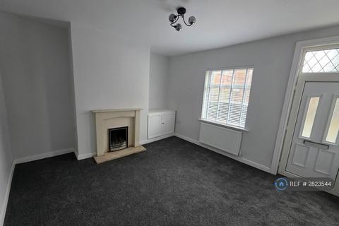 3 bedroom terraced house to rent, Morris Street, Tyldesley, Manchester, M29
