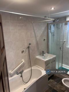 3 bedroom semi-detached house to rent, Aldwick Close, London, SE9