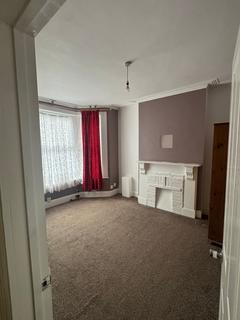 4 bedroom semi-detached house to rent, Angel Road, Harrow