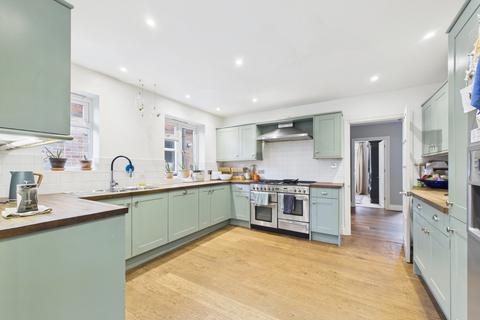 4 bedroom semi-detached house for sale, Jasons Hill, Chesham, Buckinghamshire, HP5