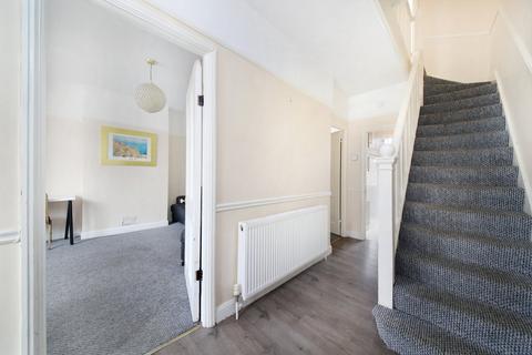 4 bedroom terraced house to rent, Hebdon Road, London SW17