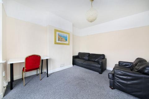 4 bedroom terraced house to rent, Hebdon Road, London SW17