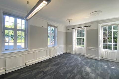 Office to rent, High St Westerham TN16 1RQ