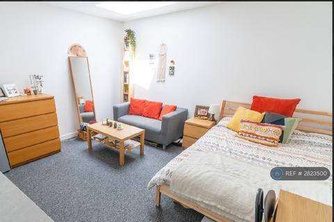 1 bedroom in a house share to rent, Church Road, Bristol, BS5