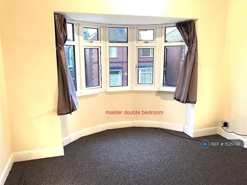 Double Bedroom (Front)