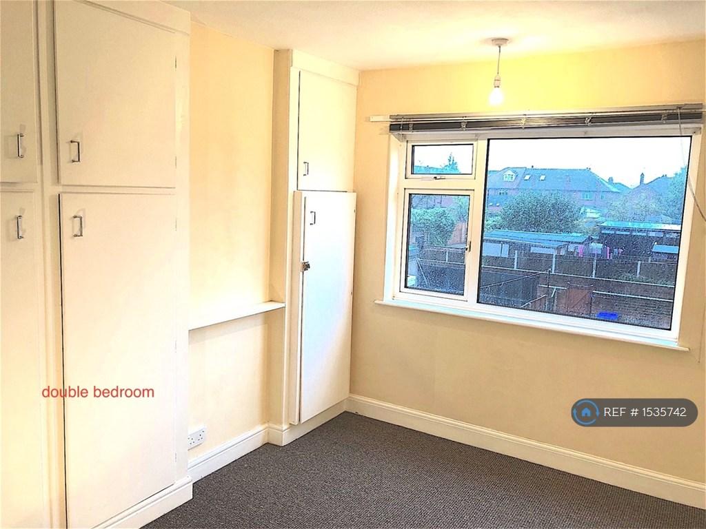 Double Bedroom (Back)