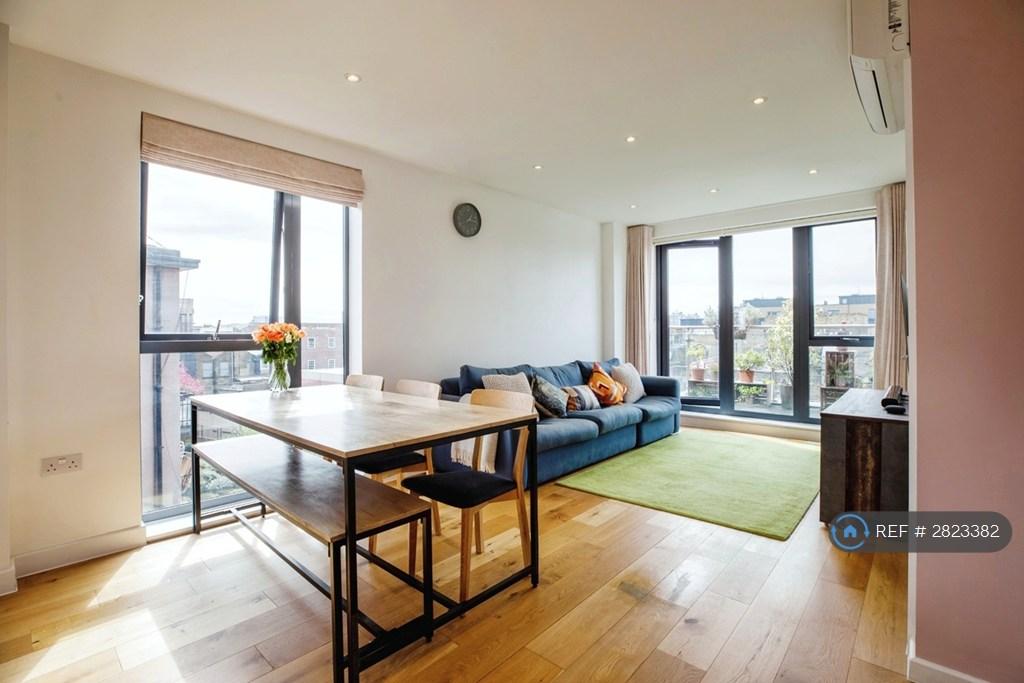 Living/Dining Area