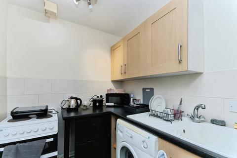 1 bedroom flat for sale, Grange Road, Eastbourne, East Sussex, BN21