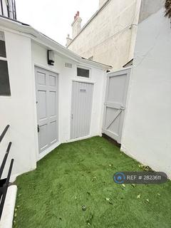 2 bedroom terraced house to rent, St. Georges Road, Brighton, BN2