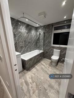 2 bedroom flat to rent, Rosslyn Crescent, Harrow, HA1