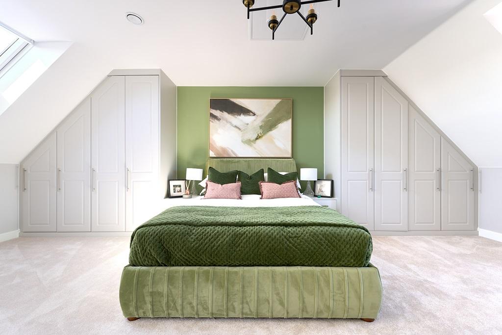 Beautiful main bedroom
